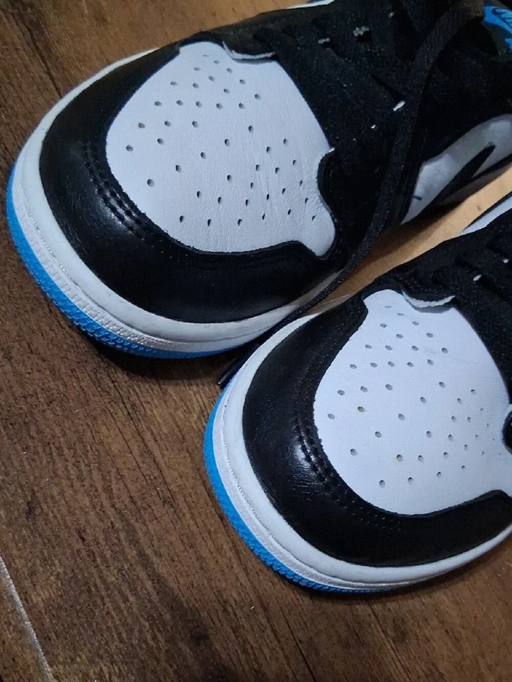 Jordan Men’s Low-Top Sneakers - Black White Blue